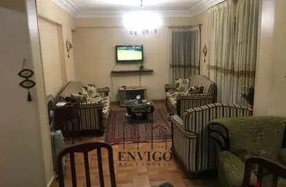 شقة - 2 غرف نوم - 1 حمام للبيع في شارع زكريا عثمان - المنطقة الثامنة - مدينة نصر - القاهرة