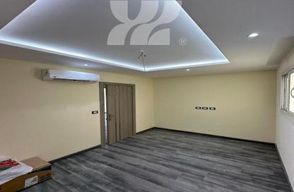 Apartment - 3 Bedrooms - 2 Bathrooms for sale in Hyde Park - New Cairo City - Cairo