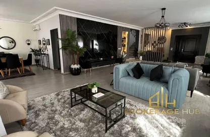 فيلا - 3 غرف نوم - 3 حمامات للايجار في پريڤادو - مدينتي - القاهرة