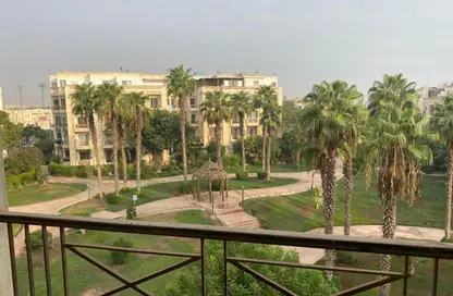 Apartment - 2 Bedrooms - 2 Bathrooms for sale in Hadayek Al Mohandessin - 4th District - Sheikh Zayed City - Giza