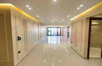 Apartment - 3 Bedrooms - 2 Bathrooms for sale in Fouad St. - Raml Station - Hay Wasat - Alexandria