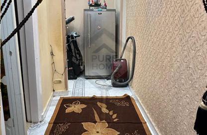 Apartment - 2 Bedrooms - 2 Bathrooms for sale in Saleh Ali St. - Janaklees - Hay Sharq - Alexandria