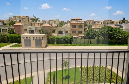 Apartment - 4 Bedrooms - 3 Bathrooms for sale in Garden Gate - Ashgar City - Al Wahat Road - 6 October City - Giza