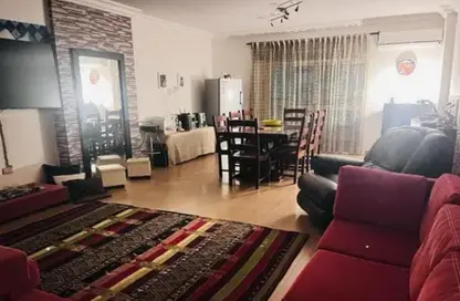 Apartment - 3 Bedrooms - 3 Bathrooms for sale in Hay El Maadi - Cairo