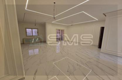 Apartment - 3 Bedrooms - 2 Bathrooms for sale in Al Narges 2 - Al Narges - New Cairo City - Cairo