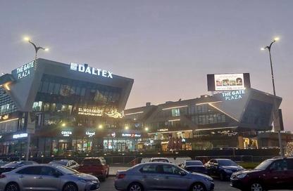 Office Space - 2 Bedrooms - 1 Bathroom for rent in The Gate Plaza Mall - 10th District - Sheikh Zayed City - Giza