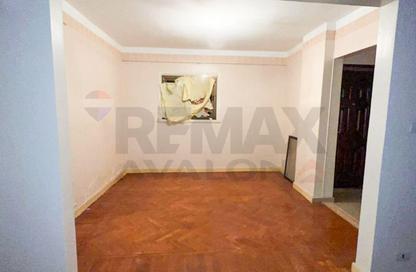 Apartment - 2 Bedrooms - 2 Bathrooms for rent in Ahmed Shawky St. - Roushdy - Hay Sharq - Alexandria