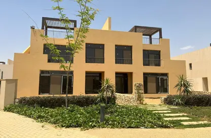 Villa - 3 Bedrooms - 3 Bathrooms for sale in O West - 6 October Compounds - 6 October City - Giza