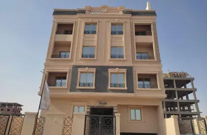Apartment - 3 Bedrooms - 2 Bathrooms for sale in Bait Alwatan - The 5th Settlement - New Cairo City - Cairo
