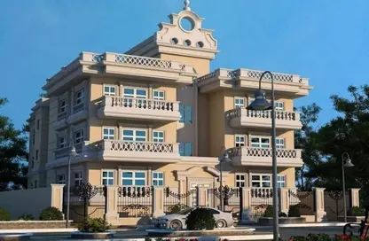 شقة - 4 غرف نوم - 4 حمامات للبيع في المجاورة الثانية - الحي الثالث شرق - مدينة الشروق - القاهرة