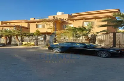 فيلا - 6 غرف نوم - 4 حمامات للبيع في مون فالي - المستثمرين الجنوبية - مدينة القاهرة الجديدة - القاهرة