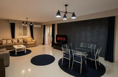 شقة - 2 غرف نوم - 2 حمامات للايجار في شارع ابو بكر الصديق - الرحاب المرحلة الثانية - الرحاب - مدينة القاهرة الجديدة - القاهرة