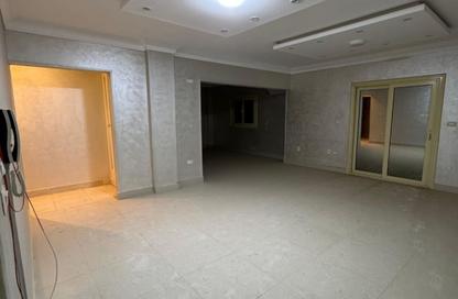 Apartment - 3 - 3 for sale in Waterway East - The 5th Settlement - New Cairo City - Cairo