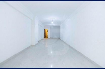 Apartment - 3 Bedrooms - 2 Bathrooms for sale in Port Said St. - El Shatby - Hay Wasat - Alexandria