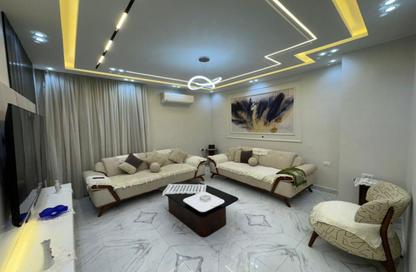 شقة - 2 حمامات للايجار في شارع القدس الشريف - المهندسين - الجيزة