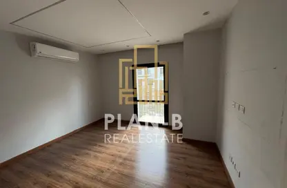 شقة - 3 غرف نوم - 3 حمامات للايجار في ذا كورت ياردز - كمبوندات الشيخ زايد - الشيخ زايد - الجيزة