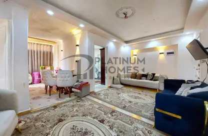 Apartment - 3 Bedrooms - 1 Bathroom for rent in Khaled Ibn Al Walid St. - Miami - Hay Awal El Montazah - Alexandria