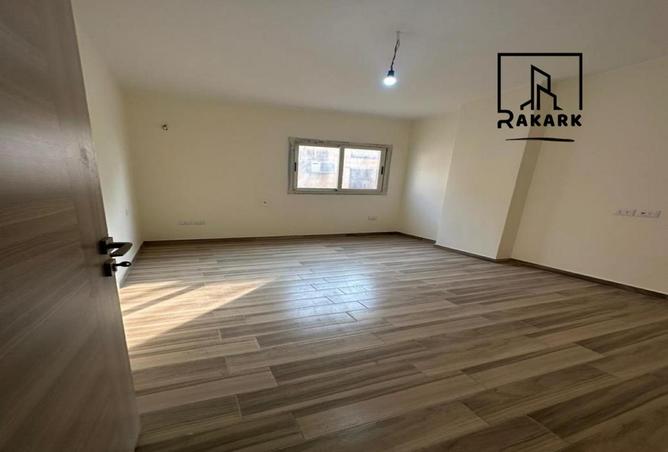 8555053 - Property Image 3