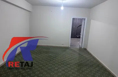 Apartment - 2 Bedrooms - 1 Bathroom for rent in Al Narges 3 - Al Narges - New Cairo City - Cairo