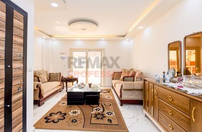 Duplex - 5 Bedrooms - 3 Bathrooms for sale in Mahmoud Al Essawy St. - Sidi Beshr - Hay Awal El Montazah - Alexandria