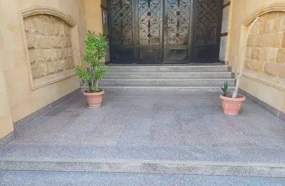 Apartment - 2 Bedrooms - 2 Bathrooms for sale in 10th Sector - Zahraa El Maadi - Hay El Maadi - Cairo