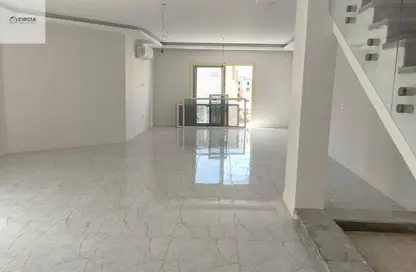 Villa - 5 Bedrooms - 4 Bathrooms for rent in Mountain View Hyde Park - 5th Settlement Compounds - The 5th Settlement - New Cairo City - Cairo