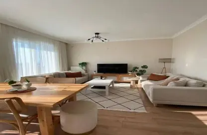 شقة - 2 غرف نوم - 2 حمامات للبيع في ستودا - شيراتون المطار - النزهة - القاهرة