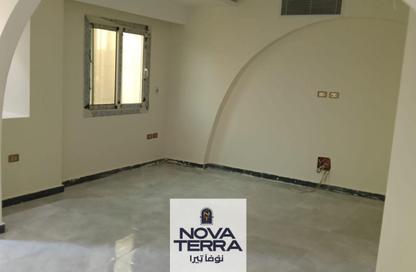 Apartment - 3 Bedrooms - 1 Bathroom for rent in Al Hekma St. - Sheikh Zayed City - Giza