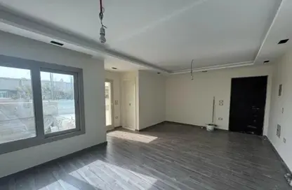 شقة - 3 غرف نوم - 3 حمامات للبيع في جاليريا  مون فالى - المستثمرين الجنوبية - مدينة القاهرة الجديدة - القاهرة