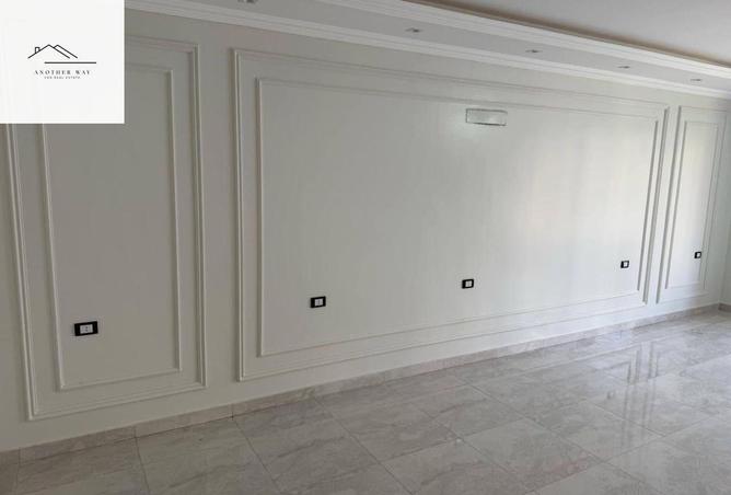 8574901 - Property Image 3