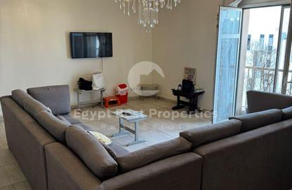 Apartment - 2 Bedrooms - 2 Bathrooms for sale in Centerville - Hyde Park - New Cairo City - Cairo