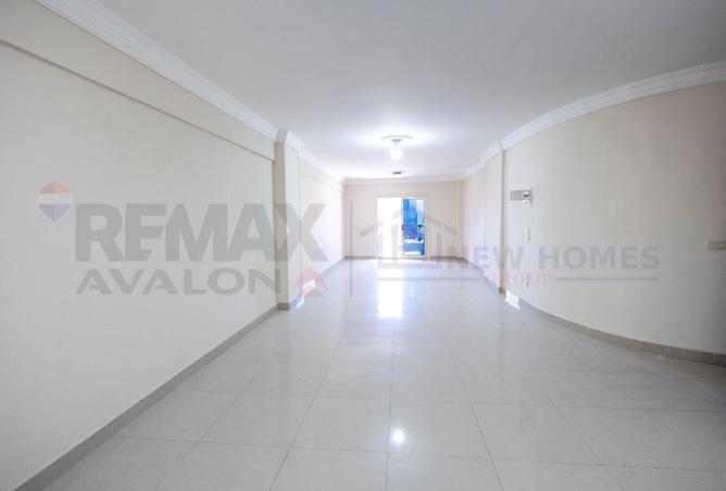 73770643 - Property Main Image