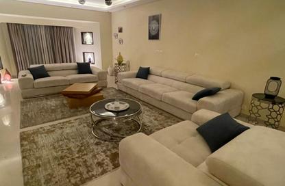 فيلا - 3 غرف نوم - 3 حمامات للايجار في مينا جاردن سيتي - الحي المتميز - مدينة 6 أكتوبر - الجيزة