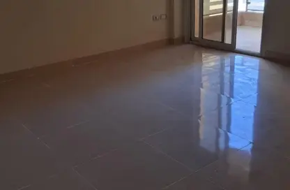 شقة - 3 غرف نوم - 3 حمامات للبيع في مدينة وصال - كمبوندات الشروق - مدينة الشروق - القاهرة