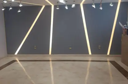 مساحات مكتبية - 3 غرف نوم - 1 حمام للايجار في وان قطامية - كمبوندات القطامية - القطامية - مدينة القاهرة الجديدة - القاهرة