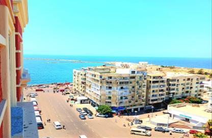 Apartment - 3 Bedrooms - 3 Bathrooms for sale in Ali Mostafa Mosharafa St. - El Shatby - Hay Wasat - Alexandria