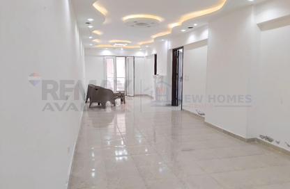Apartment - 2 Bedrooms - 2 Bathrooms for rent in New Smouha - Smouha - Hay Sharq - Alexandria