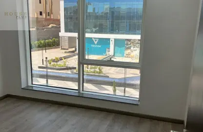 مساحات مكتبية - 4 غرف نوم - 4 حمامات للايجار في ذا بورتال - بيفرلي هيلز - كمبوندات الشيخ زايد - الشيخ زايد - الجيزة