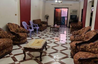 Apartment - 2 Bedrooms - 1 Bathroom for sale in Al Matbaa - Faisal - Hay El Haram - Giza