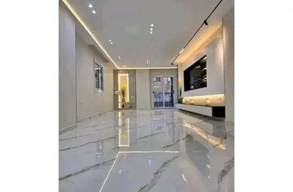 Apartment - 3 Bedrooms - 3 Bathrooms for sale in Gate 4 - Mena - Hadayek El Ahram - Giza