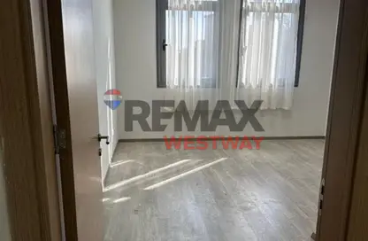 Clinic - Studio - 1 Bathroom for rent in West Park Mall - 26th of July Corridor - 6 October City - Giza