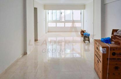 Apartment - 2 Bedrooms - 1 Bathroom for sale in Mostafa Kamel St. - Smouha - Hay Sharq - Alexandria Apartment - 2 Bedrooms - 1 Bathroom for sale in Mostafa Kamel St. - Smouha - Hay Sharq - Alexandria