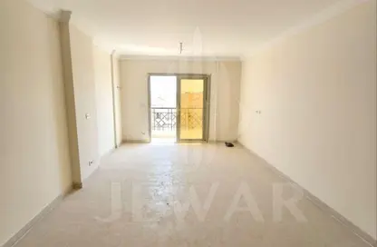 شقة - 3 غرف نوم - 3 حمامات للايجار في ووترفرونت - صوارى - كمبوندات الاسكندرية - الاسكندرية