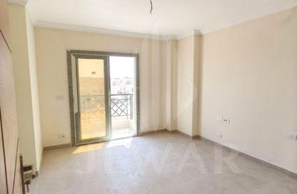 شقة - 3 غرف نوم - 3 حمامات للايجار في ووترفرونت - صوارى - كمبوندات الاسكندرية - الاسكندرية