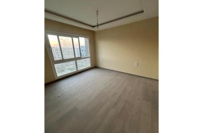 Apartment - 2 Bedrooms - 1 Bathroom for sale in Garden Residence - Hyde Park - New Cairo City - Cairo
