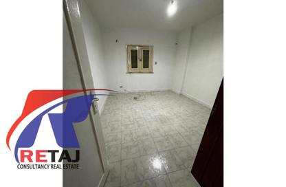 Apartment - 3 Bedrooms - 2 Bathrooms for sale in Moez Al Dawla St. - 6th Zone - Nasr City - Cairo