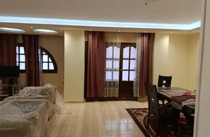 شقة - 3 غرف نوم - 3 حمامات للايجار في شارع اللاسلكي - اللاسلكي - المعادي الجديدة - حي المعادي - القاهرة