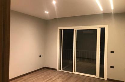 Apartment - 3 Bedrooms - 3 Bathrooms for sale in Hyde Park - New Cairo City - Cairo