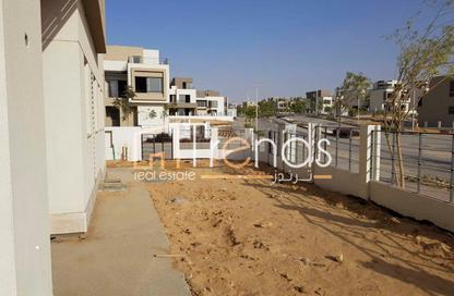 Villa - 4 - 5 for sale in Palm Hills New Cairo - 5th Settlement Compounds - The 5th Settlement - New Cairo City - Cairo