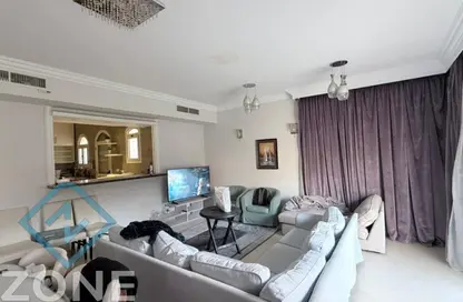 فيلا - 3 غرف نوم - 3 حمامات للايجار في پريڤادو - مدينتي - القاهرة